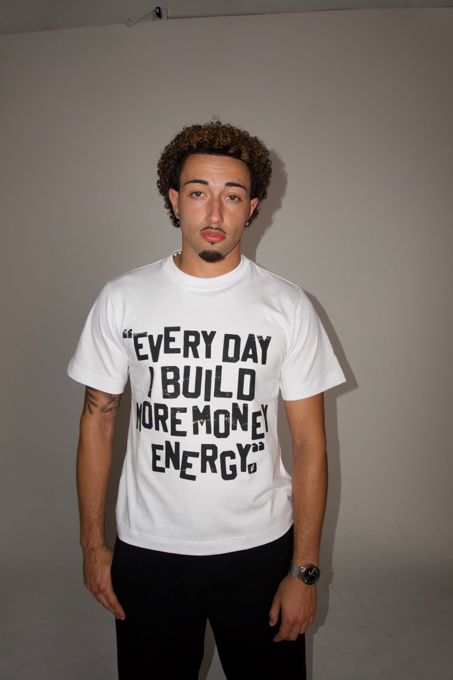 EVERYDAY WHITE TEE
