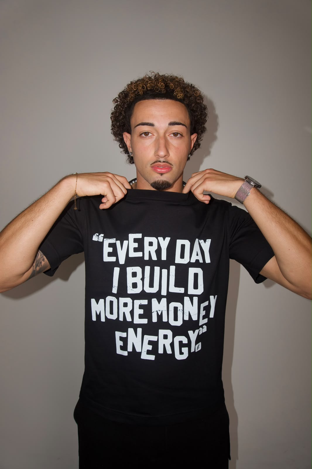 EVERYDAY BLACK TEE