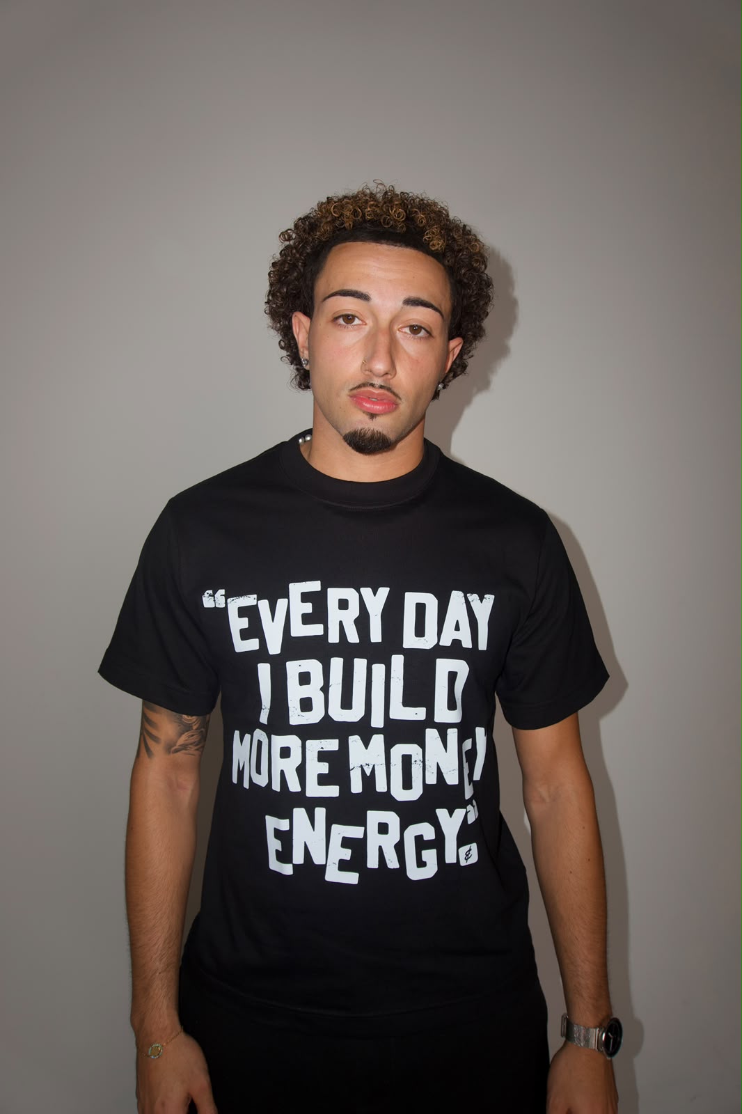 EVERYDAY BLACK TEE